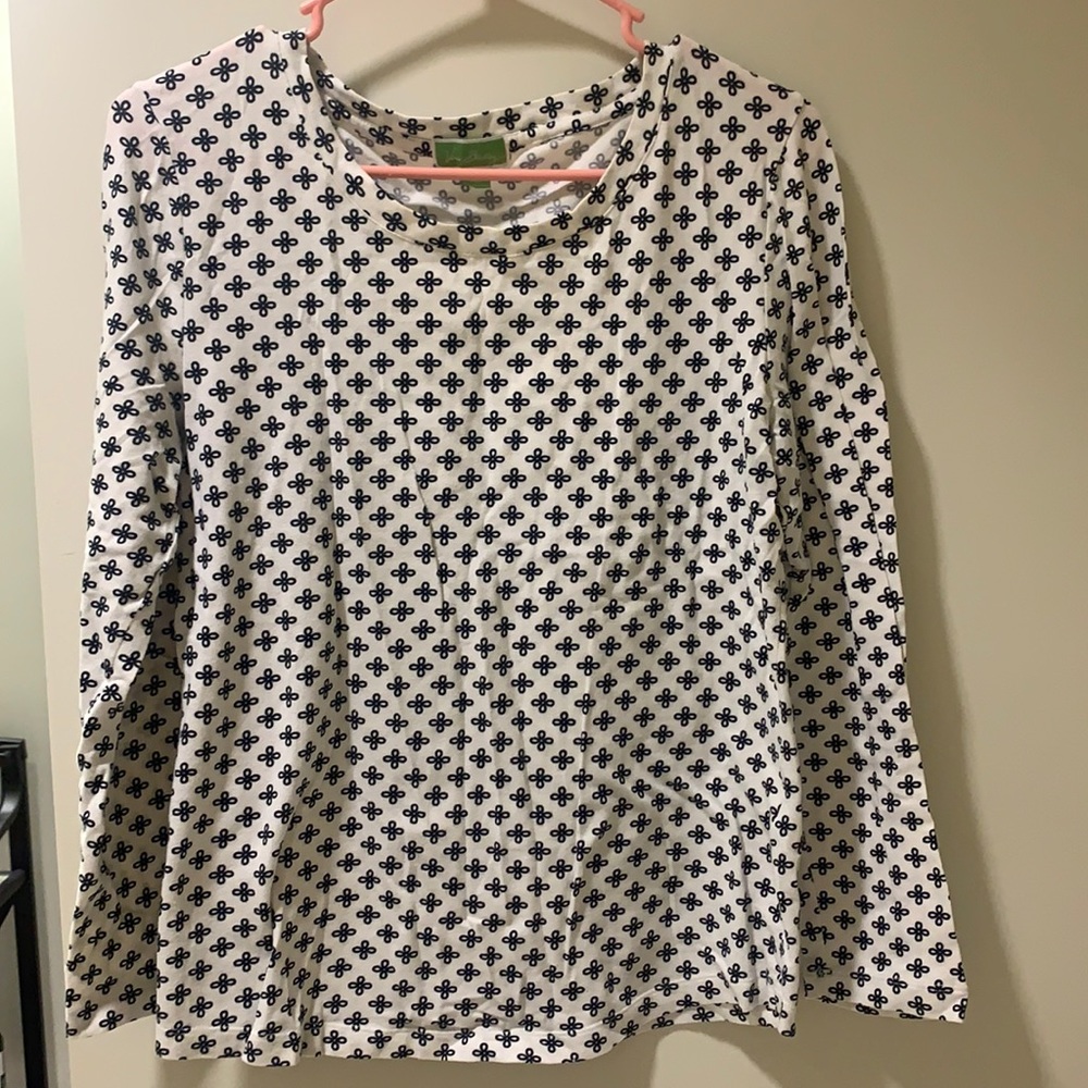 Super cute, comfy, and soft. Loved wearing it.